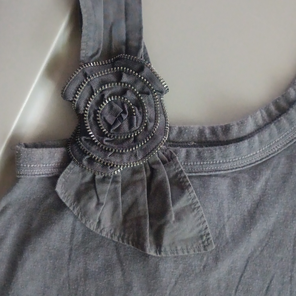 Abercrombie asymmetrical scoop neck tee - Picture 2 of 3